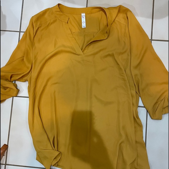 Tops Dressin Gaudy Poshmark